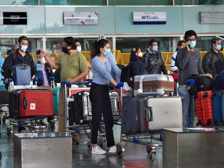 Vande Bharat Mission: Four Repatriation Flights Ferry Back Over 800 Indians Stranded Abroad Vande Bharat Mission: Four Repatriation Flights Ferry Back Over 800 Indians Stranded Abroad