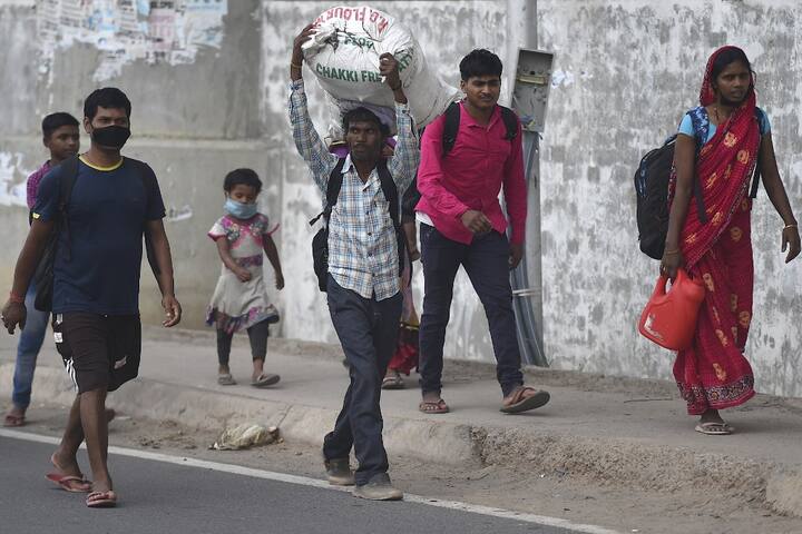 The Coronavirus pandemic has severely affected the functioning of many countries of the world including India. PM Narendra Modi addressed the nation on May 12 and announced that ‘Lockdown 4.0’ will be implemented soon but there will be new rules and guidelines. The lockdown has impacted the migrant workers and daily wage labourers, who are left with no jobs. Every day, we are hearing and reading cases of migrant workers cycling their way back to their home states. (Photo Credit: AFP)