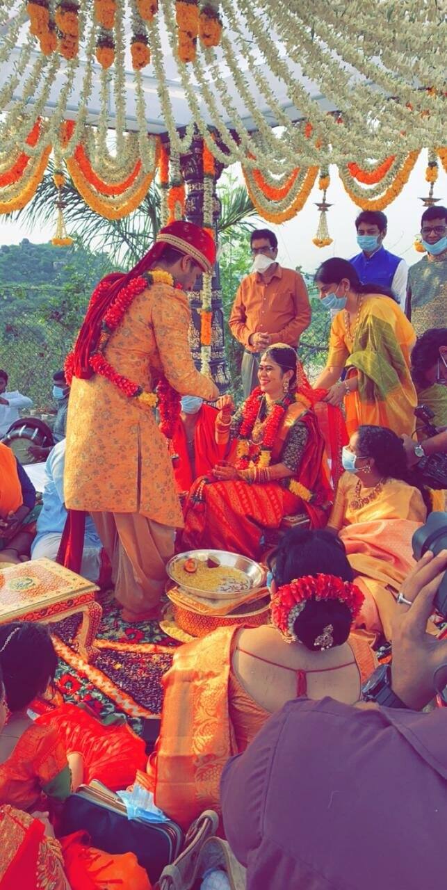 Nikhil and his wife Pallavi were beaming with joy in their wedding pictures. Interestingly, several South actors have recently tied the knot amid the COVID-19 lockdown. (PIC Credit: Twitter)