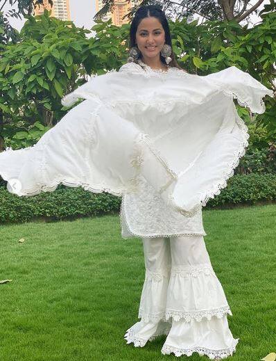 Hina recently shared a series of pics posing in an all white sharara and she was looking nothing less than a gorgeousness!
