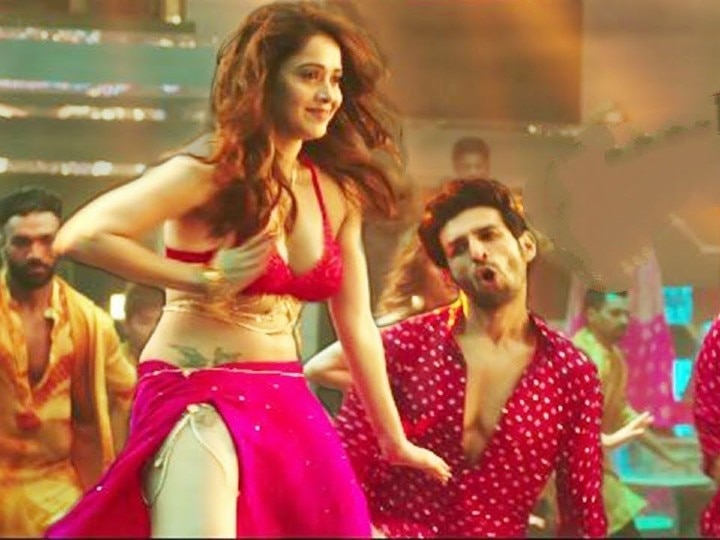 Actress Nushrat Bharucha's Father Said 'Are You Wearing A Bra?' After Seeing Her In 'Chote Chote Peg' Song! Actress Nushrat Bharucha's Father Asked 'Are You Wearing A Bra?' After Seeing Her In 'Chote Chote Peg' Song!