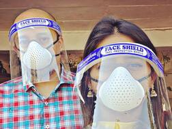 'Yeh Rishta Kya Kehlata Hai' Actress Shares Selfie With Hubby, Flaunts Her 'Grocery Shopping' Look