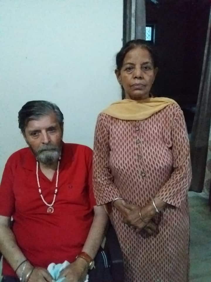 Satya Devi, who calls herself a Satish Kaul fan, has been taking care of the actor since the last 6 years. Several people have even questioned their relationship but Satya continues to support the ailing actor. The 68-year-old lady, who has four children, is taking good care of Kaul’s needs. 