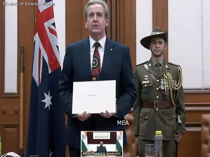 India's Envoy To Australia Barry O'Farrell Presents Credentials To President Via Videoconferencing India's Envoy To Australia Presents Credentials To President Via Videoconferencing