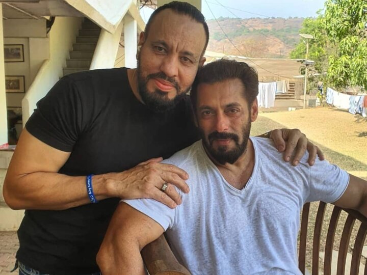 Eid-Ul-Fitr 2020: Salman Khan Bodyguard Shera Shares PIC With 'Radhe' Actor, Wins Hearts With His Caption 'My Eid Is Never Complete Without My Maalik’ Eid 2020: Salman Khan's Bodyguard Shera Shares PIC With Actor, Says 'My Eid Is Never Complete Without My Maalik’