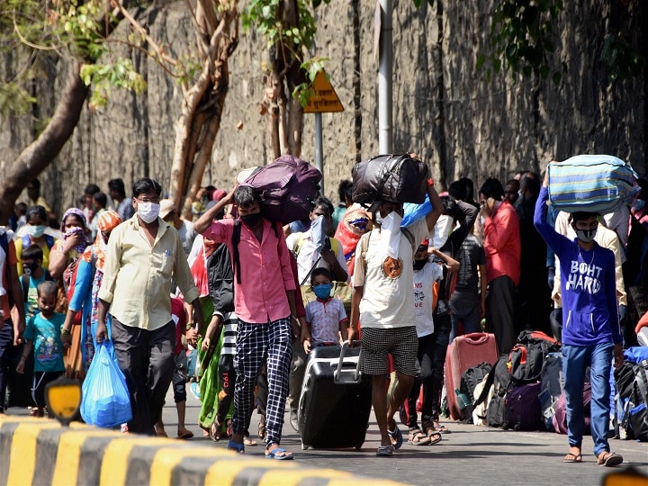 Monsoon Session 2020: Govt Informs Over 1 Crore Migrants Walked Back To Their Home States During Covid Lockdown Monsoon Session 2020: Govt Informs Over 1 Crore Migrants Walked Back To Home States During March-June; No Data On Workers Death In Road Accident