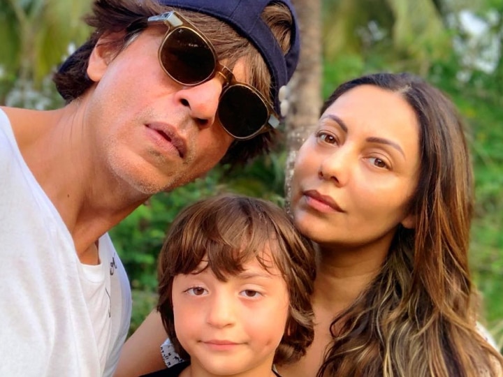 Shah Rukh Khan Son AbRam Khan Birthday Celebrations Included SRK, 'Scary Stories', Mommy Gauri Khan Shares VIDEO WATCH: Here's How Shah Rukh Khan's Son AbRam Celebrated His 7th Birthday Amid Lockdown