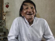 'Kahin Door Jab Din Dhal Jaye' Lyricist Yogesh Gaur Passes Away At 77, Lata Mangeshkar Pays Tribute