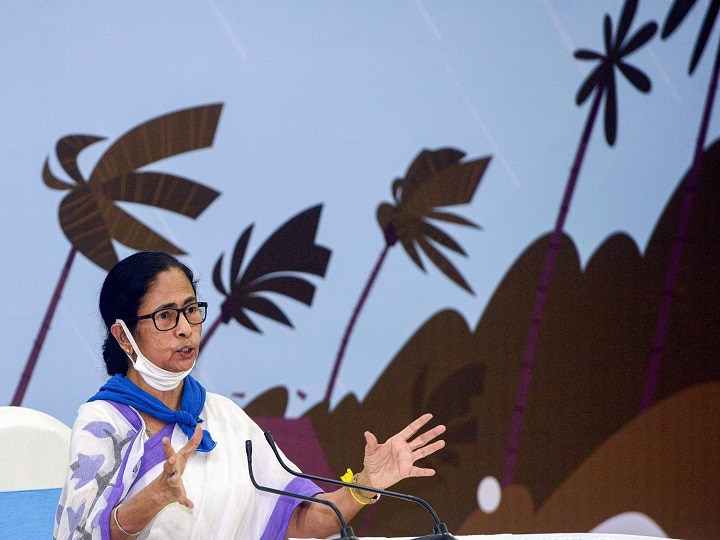 West Bengal: Mamata Banerjee Permits 100% Workforce In Govt, Private Offices From June 8 West Bengal: Mamata Banerjee Permits 100% Workforce In Govt, Private Offices From June 8