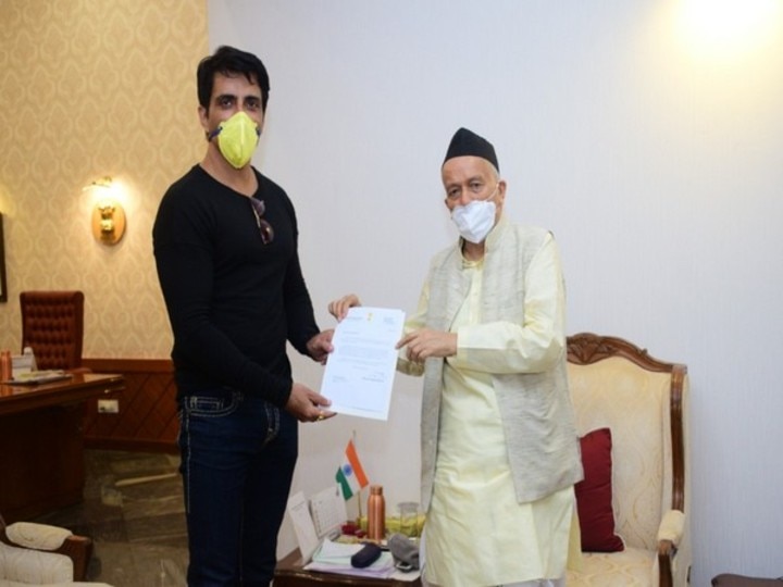 Sonu Sood Meets Maharashtra Governer To Discuss Initiatives Taken For Safe Travel Of Migrant People