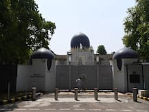 Two Pakistan High Commission Officials Caught Spying Posed As 'Businessmen'