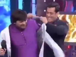 Throwback Video Of Salman Khan Giving His Blazer To Late Wajid Khan On Bigg Boss Stage Goes Viral!