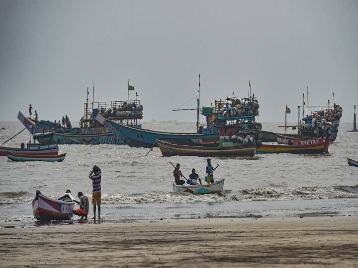 Ahead of the landfall of Cyclone Nisarga which is scheduled to hit the coasts of Maharshtra and Gujarat bertween 1pm and 4 pm on Wednesday, weeks after Cyclone Amphan ravaged the Eastern states, the Brihanmumbai Municipal Corporation issued a list of dos and don'ts for the residents of Mumbai. Scroll down to check. (Image: AFP)