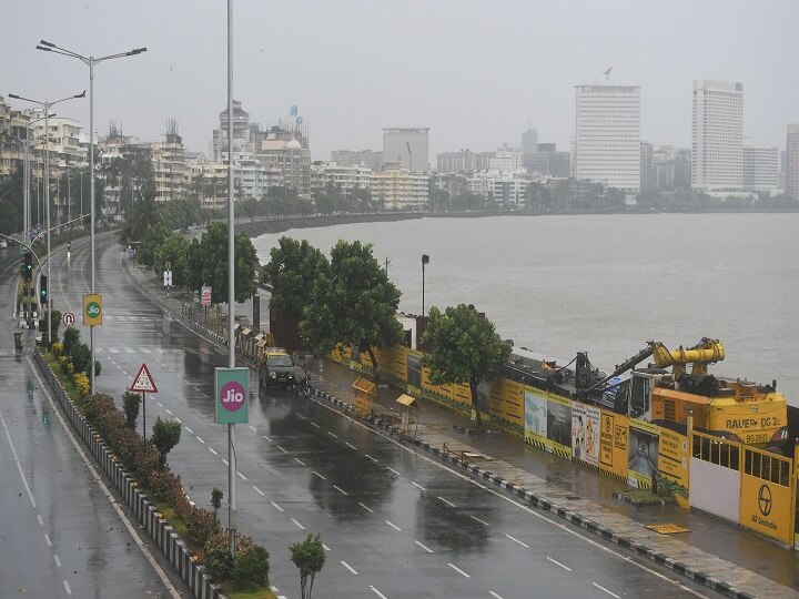 Cyclone Nisarga Crosses Maharashtra Coast; Flight Operations, Transport Halted As Storm Wrecks Havoc Cyclone Nisarga Crosses Maharashtra Coast; Flight Operations Halted In Mumbai As Storm Wreaks Havoc