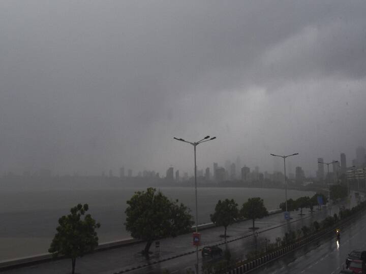 Mumbai Breathes 'Cleanest Air' Of 2020 With AQI At 22 Post Cyclone Nisarga Mumbai Breathes 'Cleanest Air' Of 2020 With AQI At 22 Post Cyclone Nisarga