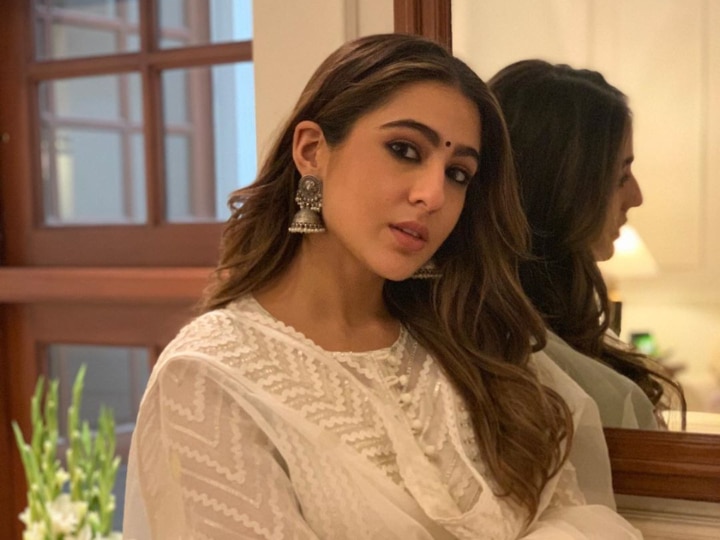 Sara Ali Khan Trolled For Her ‘All Lives Matter’ Instagram Post, Actress Deleted PIC After Backlash From Fans? Sara Ali Khan Gets Trolled For Her ‘All Lives Matter’ Post, Deletes It After Facing Backlash By Fans