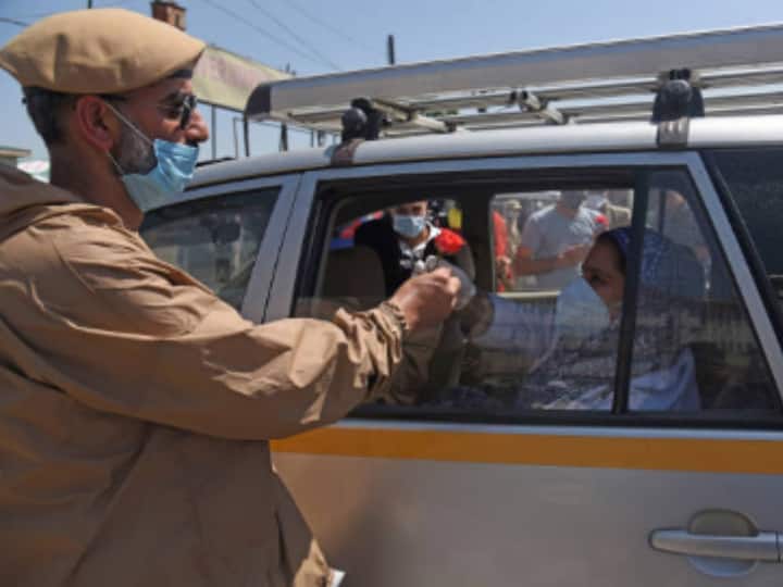 Jammu & Kashmir: 20 Pregnant Women, Two Health Workers Among 285 New Covid-19 Cases; Tally Races To 3,142 Jammu & Kashmir: 20 Pregnant Women, Two Health Workers Among 285 New Covid-19 Cases; Tally Races To 3,142