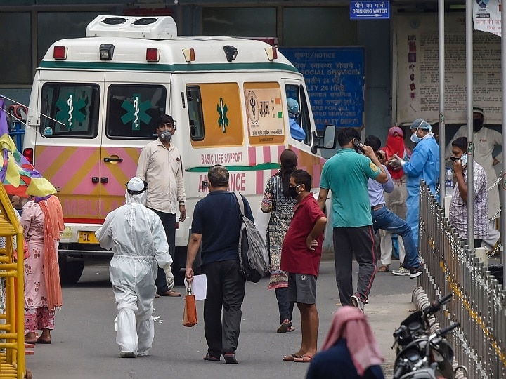 Covid-19 Tracker: Maharashtra Records 2,436 New Cases, Delhi 1,330 As Nationwide Tally Reaches 2,26,770 Covid-19 Tracker: Maharashtra Records 2,436 New Cases, Delhi 1,330 As Nationwide Tally Reaches 2,26,770