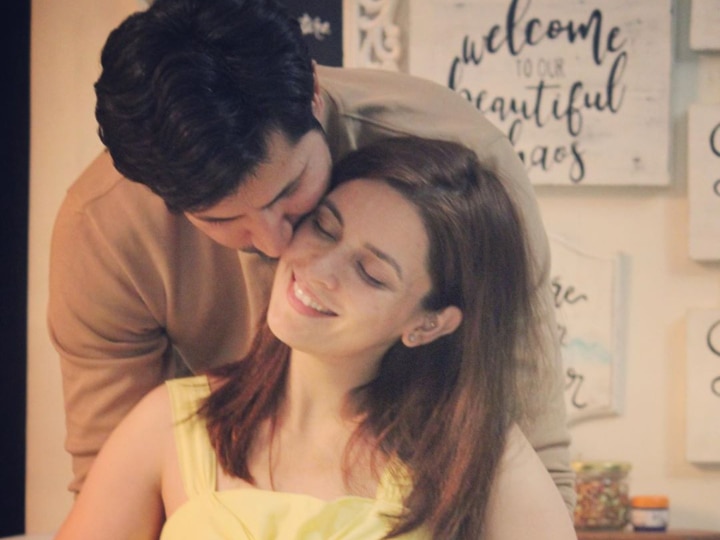 Sumeet Vyas Shares FIRST PIC Of Newborn Baby Boy With Momma Ekta Kaul Mere Angne Mein 'Mere Angne Mein' Actress Ekta Kaul's Hubby Sumeet Vyas Shares FIRST PIC Of Newborn Son With Heartfelt Post