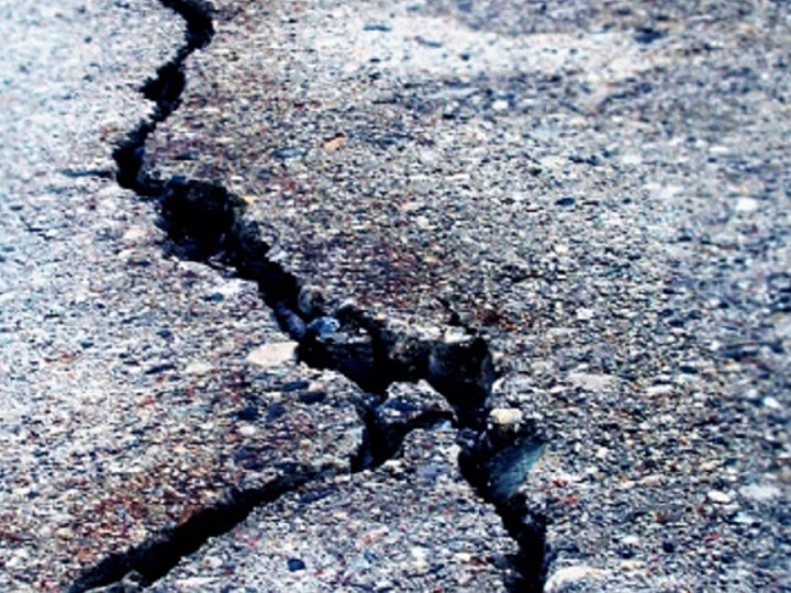 Earthquake Survival Tips Dos and Donts to survive an earthquake Earthquake Survival Tips: Know What You Need To Do During An Earthquake And After Tremours Subside
