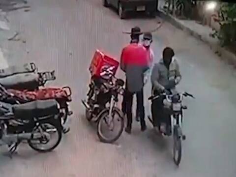 WATCH | Pakistan Robbers Return Valuables, Hug Delivery Boy After He Breaks Down WATCH | Pakistan Robbers Return Valuables, Hug Delivery Boy After He Breaks Down