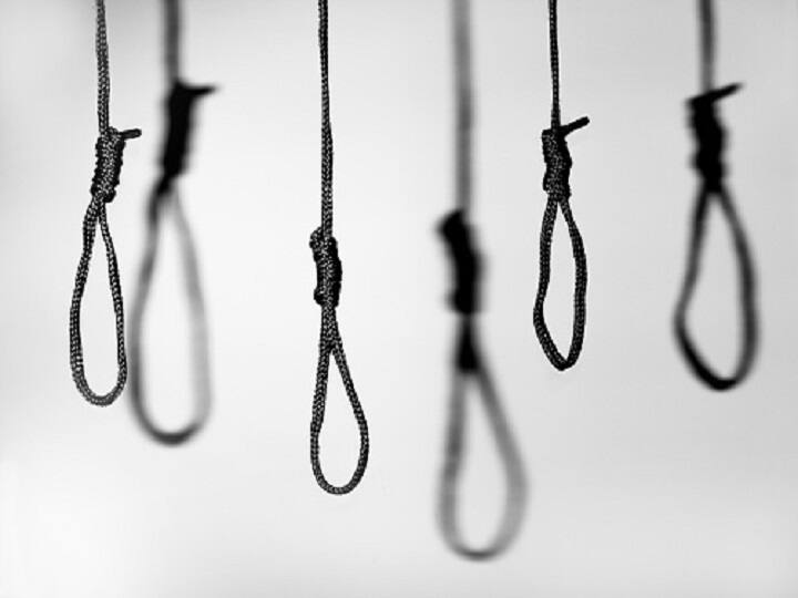 Gujarat: Two Brothers, Their 4 Children Founding Hanging In A Flat; Probe On Gujarat: Two Brothers, Their 4 Children Founding Hanging In A Flat; Probe On