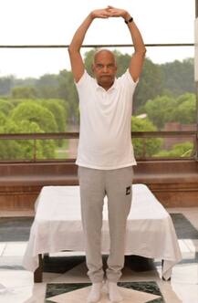 IN PICS: President Ram Nath Kovind, Arvind Kejriwal, Prakash Javadekar Others Practice Yoga On International Day Of Yoga