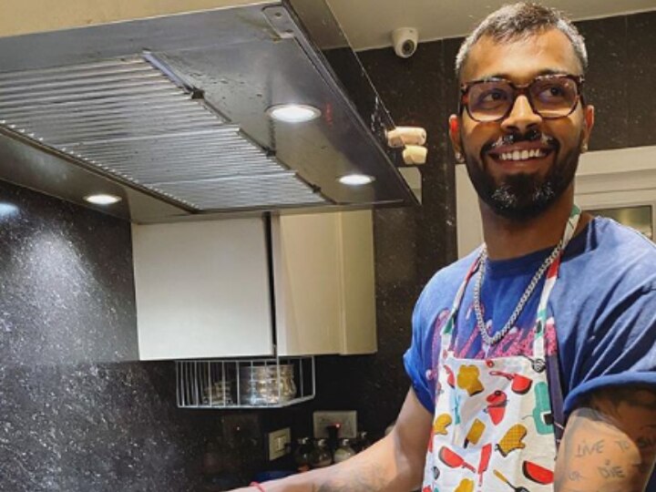 Tune Hi Banaya Hoga: 'Chef Hardik Pandya' Gets Brutally Trolled By Shikhar Dhawan Tune Hi Banaya Hoga: 'Chef Hardik Pandya' Gets Brutally Trolled By Shikhar Dhawan