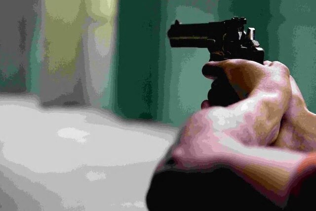 Man shoots self before killing wife, her mother Kolkata: Man Murders Wife Before Killing Her Mother, Shoots Self