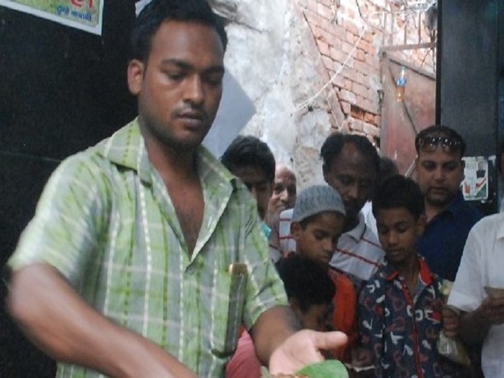 Even Lucknow’s Famous Tunde Kebabs Are Facing The Heat Of The Pandemic. Find Out How Even Lucknow’s Famous Tunde Kebabs Are Facing The Heat Of The Pandemic. Find Out What Changed After The Lockdown.