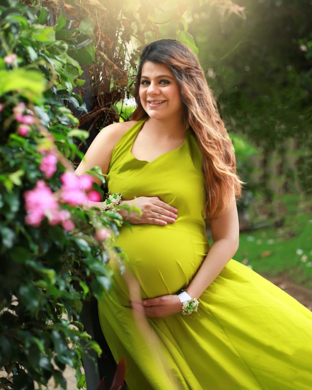 7 Best Couple Maternity Photoshoot Ideas [Couple Favorites]