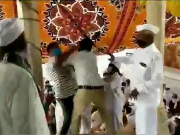 Ajmer: Congress Workers Exchange Blows In Tribute Meet For Galwan Clash Martyrs WATCH | Congress Workers In Ajmer Exchange Blows In Tribute Meet For Galwan Clash Martyrs