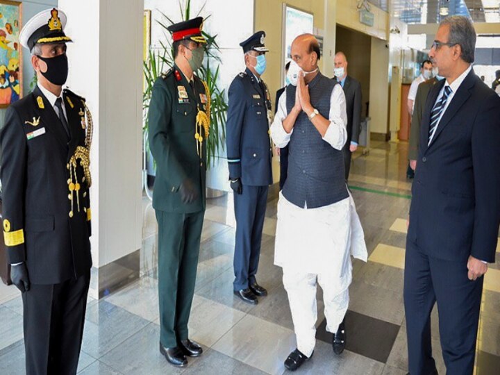 Defence Minister Rajnath Singh, Army Chief Narvane To Visit Ladakh On Friday Defence Minister Rajnath Singh, Army Chief Naravane Likely To Visit Ladakh On Friday