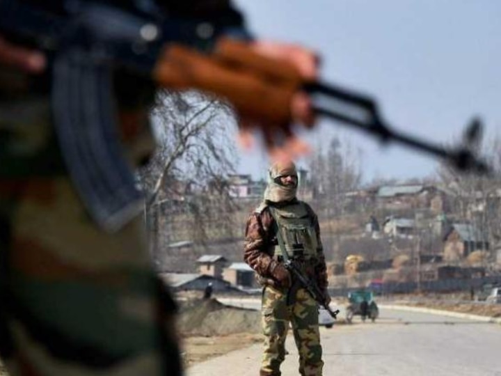 J-K: 2 Cops Martyred, One Injured As Jaish Terrorists Attack Police Team In Nowgam On Srinagar's Outskirts J-K: 2 Cops Martyred, One Injured As Jaish Terrorists Attack Police Team In Nowgam On Srinagar's Outskirts