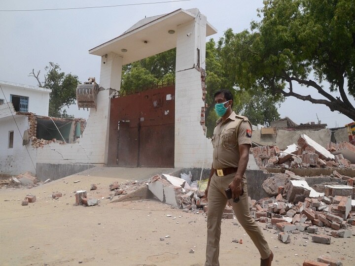 Kanpur police killing: Vikas Dubey's Key Aide Arrested; Was Accused Of Firing At Police Kanpur Police Killing: Vikas Dubey's Key Aide Arrested, Was Accused Of Firing At Cops | What We Know So Far