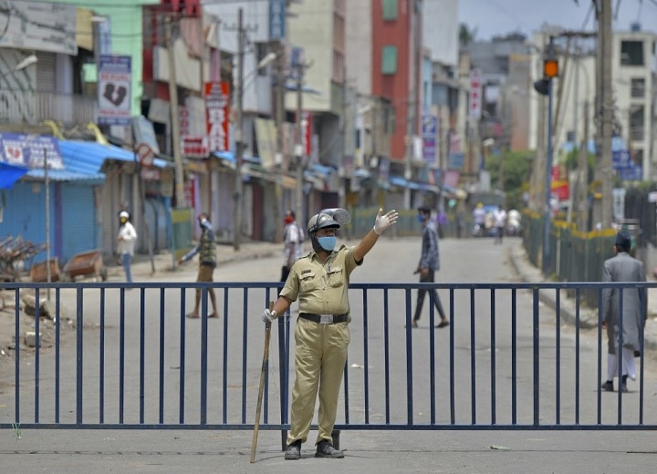 With Covid-19 Cases On The Rise In India, These States Are Back To Using Lockdown Measures A Look At States That Have Reimposed Lockdown As India's Covid-19 Tally Surges Past 9 Lakh-Mark
