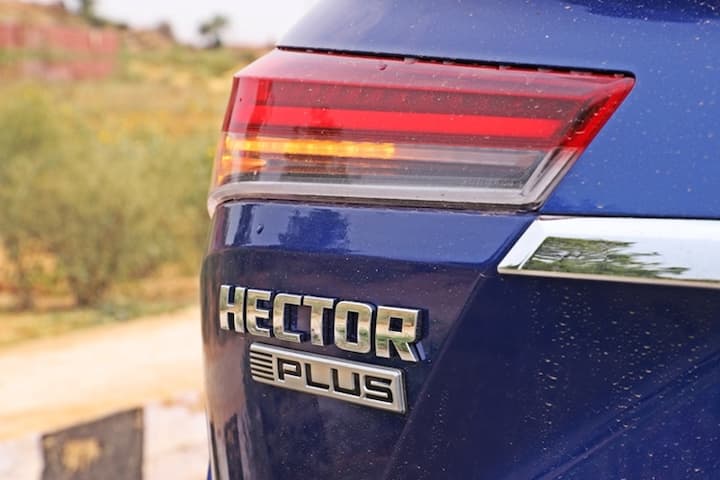 Prices for the Hector Plus start at Rs 13.4 lakh for go till Rs 18.2 lakh for the top-end DCT petrol version as seen here. The diesel starts at Rs 14.4 lakh and goes till Rs 18.5 lakh. The diesel only gets a manual. Overall the price difference between Hector and Hector Plus is hardly rs 60k and that makes the Hector Plus much easier to recommend. It is the one we would go for and at this price the Hector Plus has no rivals in terms of space offered or the size. It is not a proper MPV like an Innova but is a hugely comfortable SUV at a bargain price.