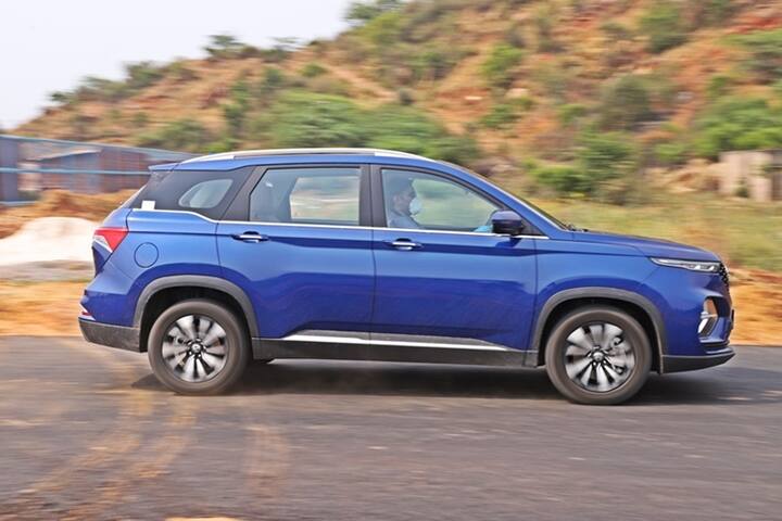 In terms of engines, the Hector Plus also gets the 2.0 diesel with 170 bhp and a 143 bhp 1.5l turbo petrol. There is a mild-hybrid version with the petrol manual too. We drove the petrol DCT here. DCT petrol is certainly the one to go for as the automatic makes for smooth progress. At city speeds the gearbox is smooth and refinement is fantastic. However, out on the highway, the gearbox is a bit slow to respond and you need to plan to overtake. Hence this is an SUV to cruise around rather than drive aggressively. It is also big and has some roll but the ride is superb and that matters we guess.