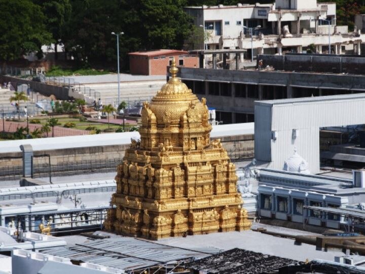 140 Tirupati Temple Staff Including Priests Test Covid Positive; TTD Refuses To Stop Public Darshans 140 Tirupati Temple Staff Including Priests Test Covid Positive; TTD Refuses To Stop Public Darshans