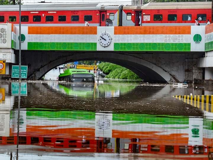 Ahead of Delhi monsoon season Traffic Police identified 211 waterlogging hotspots Delhi Traffic Police: दिल्ली में मानसून से पहले तैयारी शुरू, राजधानी की 211 जलभराव वाली जगहों की बनाई लिस्ट