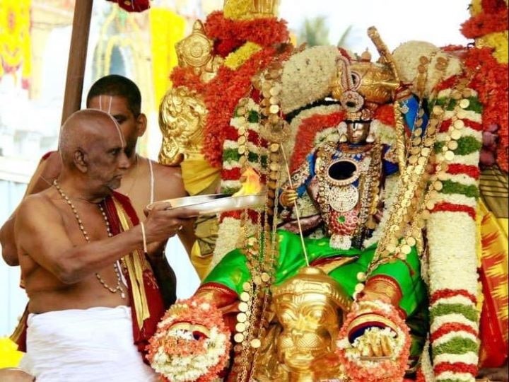 Former Tirumala Head Priest Dies of covid 19, 170 TTD staffs infected, Public Darshans To Continue Covid-19 Claims Life Of Former Tirumala Temple Head Priest, Infects 170 Staffs; Why Are The Temple Doors Still Open?