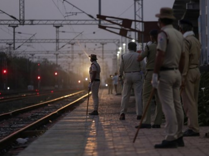 MP Govt Announces Two-Day Lockdown Every Week In Districts With High Coronavirus Cases; Check Guidelines MP Govt Announces Two-Day Lockdown Every Week In Districts With High Coronavirus Cases; Check Guidelines