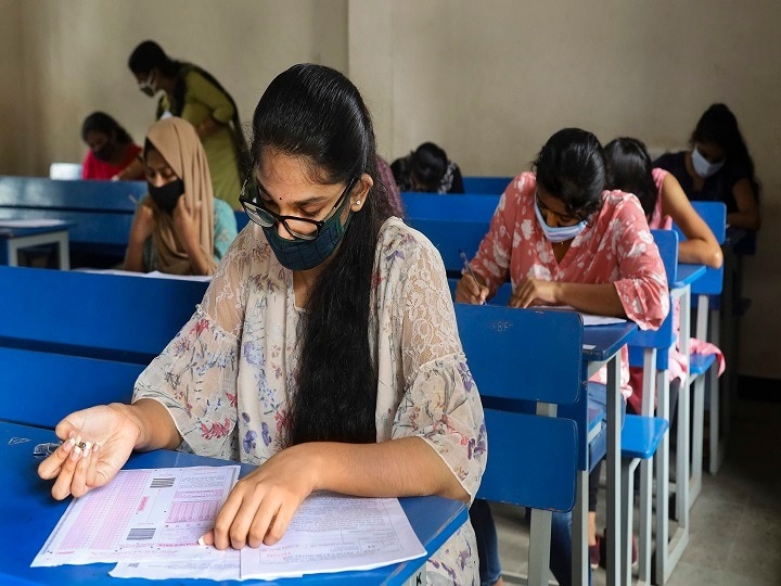 Kerala: 2 Students Who Attended KEAM Exam Test Positive For Covid-19; Fresh Concerns Over Holding Exams Kerala: 2 Students Who Attended KEAM Exam Test Positive For Covid-19; Fresh Concerns Over Holding Exams
