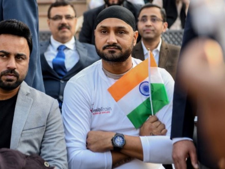 'It's Gonna Be 1 Lakh Per Day Soon...Anyone Care': Harbhajan Singh On Coronavirus Spike 'It's Gonna Be 1 Lakh Per Day Soon...Anyone Care': Harbhajan Singh On Coronavirus Spike