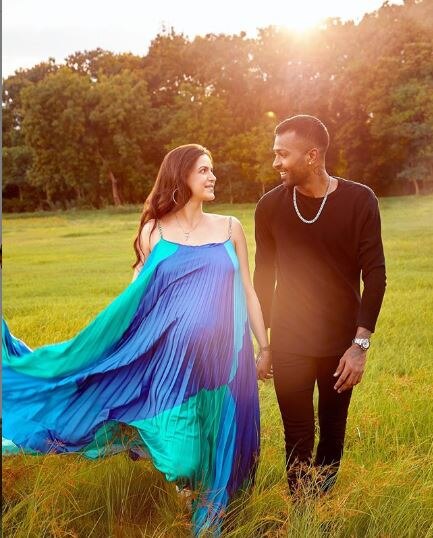 Hardik Pandaya Natasa Stankovic Win Internet With Stylish Maternity Photo Shoot