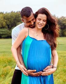 PHOTOS: Hardik Pandaya-Natasa Stankovic WIN Internet With Stylish Maternity Photo-Shoot!