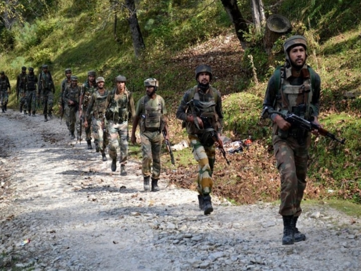 Jammu And Kashmir: Two Terrorists Gunned Down In An Encounter With Security Forces In Awantipora; Cordon To Remain Overnight Jammu And Kashmir: Two Terrorists Gunned Down In An Encounter With Security Forces In Awantipora; Cordon To Remain Overnight