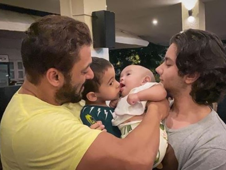 Salman Khan’s Awwdorable Moment With Nephews- Sohail Khan’s Son Nirvaan, & Sister Arpita’s Kids- Ahil & Ayat Sharma Will Melt Your Hearts! Salman Khan’s Awwdorable Moment With Nephews & Baby Niece - Sohail Khan’s Son Nirvaan, & Sister Arpita’s Kids- Ahil & Ayat Sharma Will Melt Your Hearts!