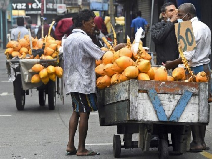 Delhi Coronavirus Outbreak Street Vendors To Resume Work Guidelines Timings Delhi Govt Permits Street Vendors, Hawkers To Resume Work 'With Restrictions'; Check Guidelines