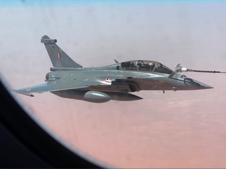 Rafale Jets Enroute To India Clicked While Re-Fuelling Mid-Air At 30,000 Feet | Check Images Here